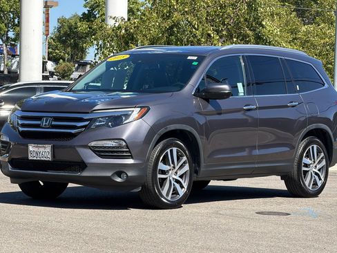 Used 2018 Honda Pilot Touring image 8