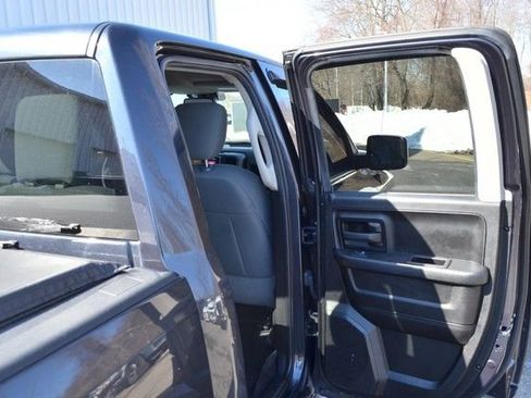 Used 2019 RAM 1500 Express image 30