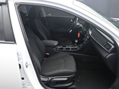 Used 2018 Kia Optima LX FWD image 9
