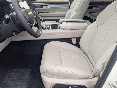 New 2026 Jeep Grand Wagoneer Limited AWD/4WD image 9