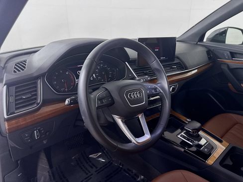 Certified 2023 Audi Q5 2.0T Premium w/ Convenience Package AWD/4WD image 4