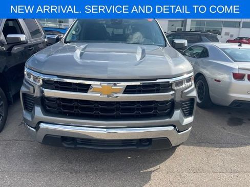 Used 2025 Chevrolet Silverado 1500 LT AWD/4WD image 1