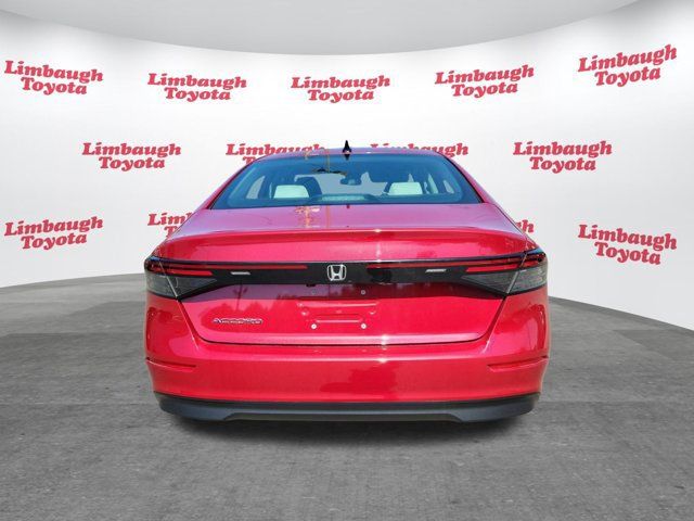 Used 2025 Honda Accord SE image 27
