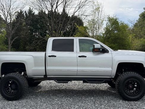 Used 2016 Chevrolet Silverado 2500 LTZ w/ Duramax Plus Package AWD/4WD image 9