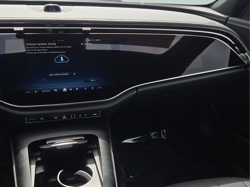 New 2026 Mercedes-Benz E 450 4MATIC Sedan image 15