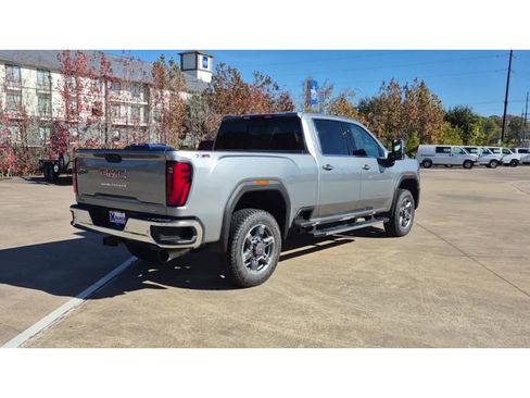 New 2026 GMC Sierra 2500 SLT image 8