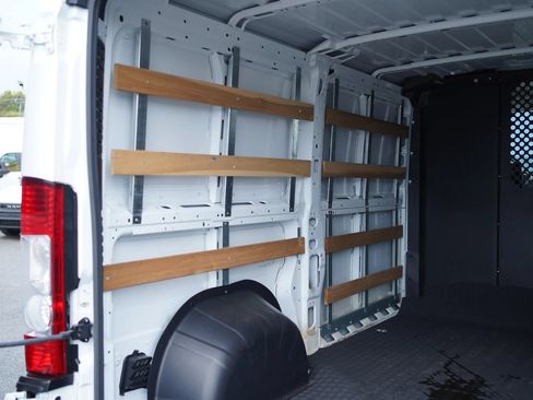 Used 2025 RAM ProMaster 2500 w/ U-Haul Equipment Group FWD image 11