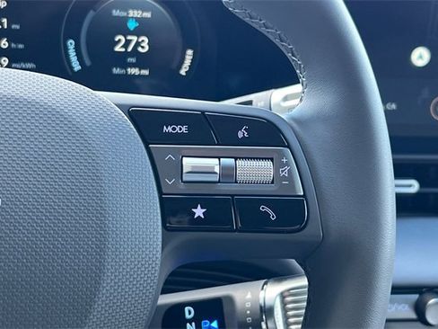 Used 2025 Hyundai Ioniq 5 Limited image 31