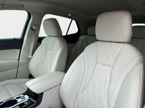 Used 2023 Buick Envision Avenir FWD image 36