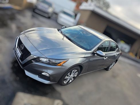 Used 2022 Nissan Altima 2.5 S image 4