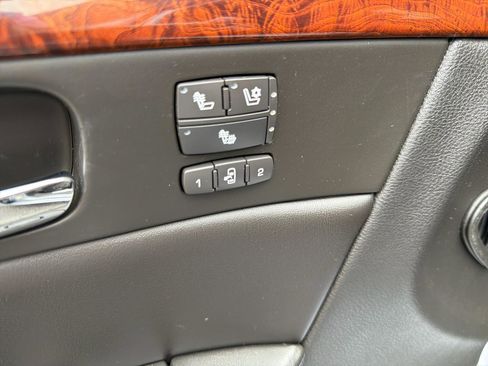 Used 2006 Cadillac DTS image 14