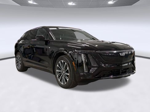 Certified 2024 Cadillac Lyriq Sport w/ LPO, Floor Liner Package AWD/4WD image 6