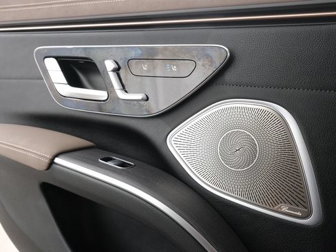 Used 2023 Mercedes-Benz EQS 580 4MATIC Sedan image 41
