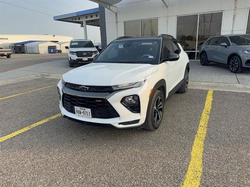 Used 2023 Chevrolet TrailBlazer RS w/ Convenience Package FWD image 1