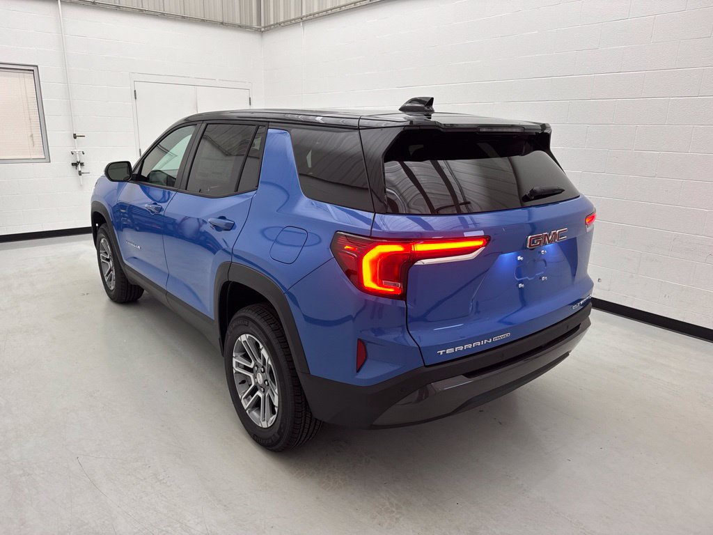New 2027 GMC Terrain Elevation AWD/4WD image 4
