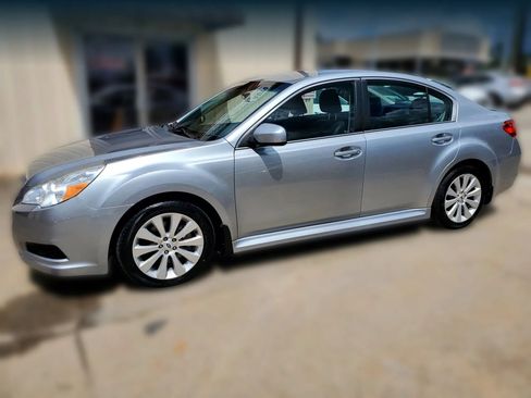 Used 2012 Subaru Legacy 3.6R Limited AWD/4WD image 6