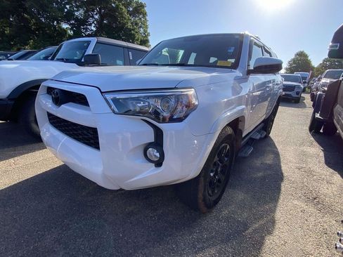Used 2019 Toyota 4Runner SR5 RWD image 3