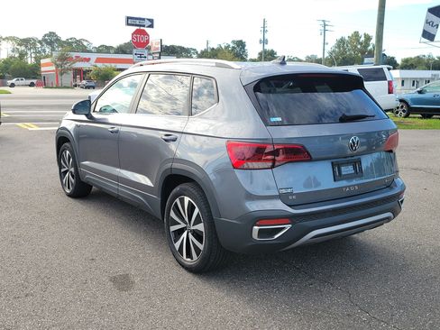 Used 2023 Volkswagen Taos SE AWD/4WD image 4