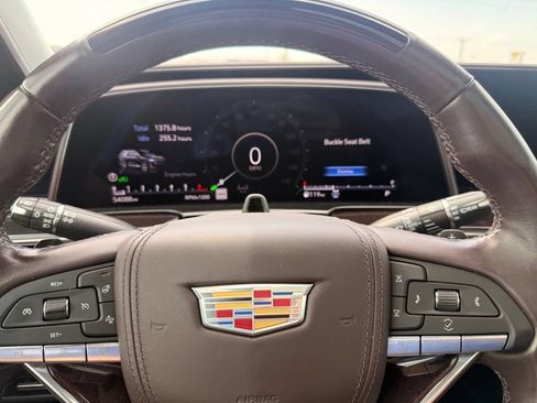 Used 2023 Cadillac Escalade Premium Luxury Platinum AWD/4WD image 17