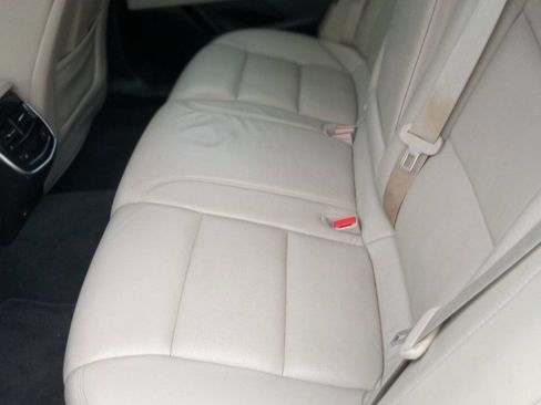 Used 2018 Cadillac XTS Luxury image 16