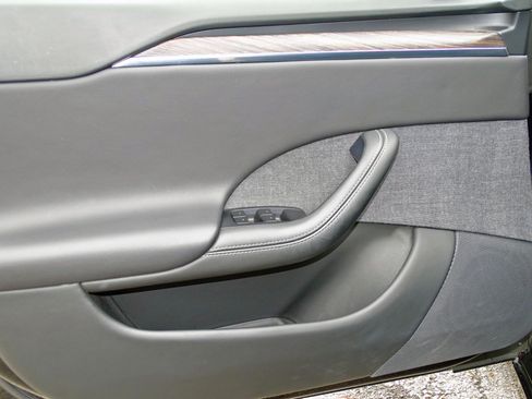 Used 2021 Tesla Model S Long Range image 13