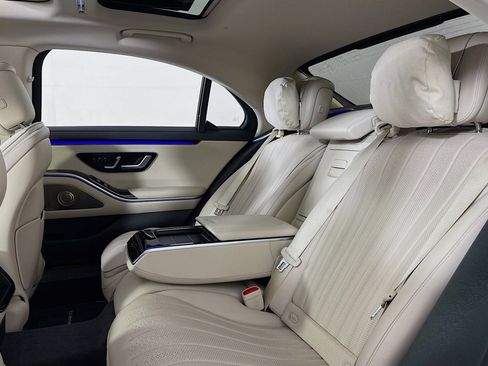 Used 2022 Mercedes-Benz S 500 4MATIC image 7