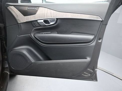 Certified 2023 Volvo XC90 B6 Ultimate w/ Protection Package Premier AWD/4WD image 32