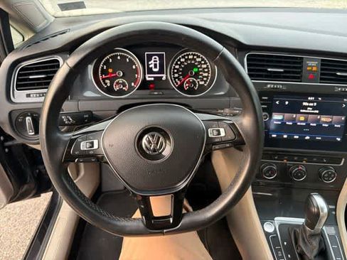 Used 2019 Volkswagen Golf SE FWD image 19