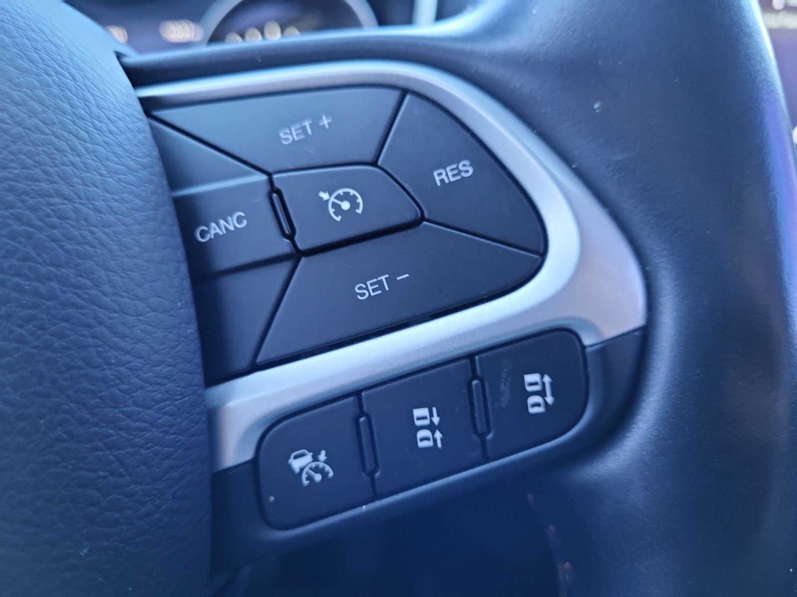 Used 2021 Jeep Compass Limited w/ Sun and Sound Group AWD/4WD image 18
