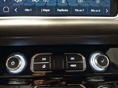 Used 2023 GMC Yukon Denali AWD/4WD image 34