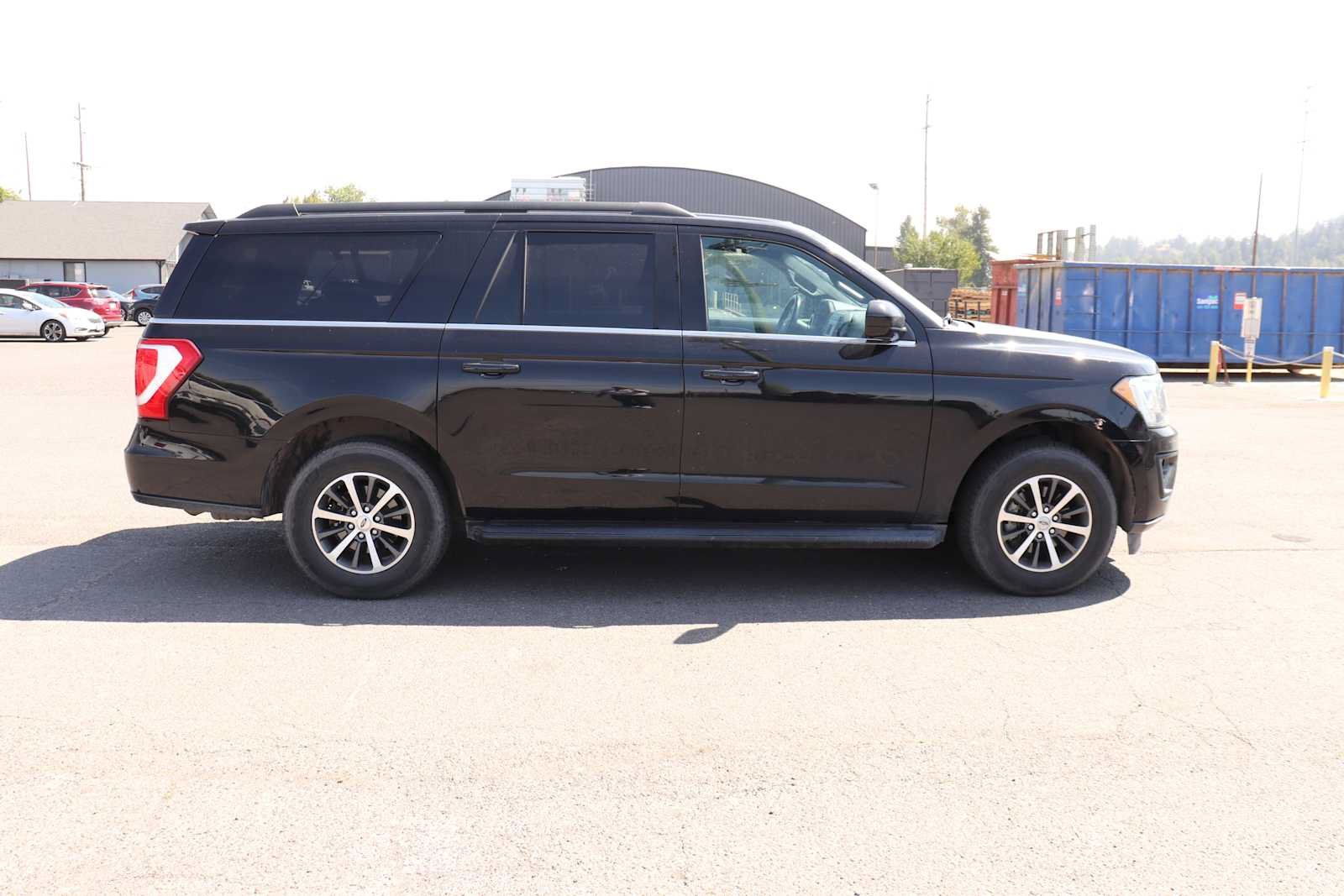 Used 2018 Ford Expedition Max XLT AWD/4WD image 4