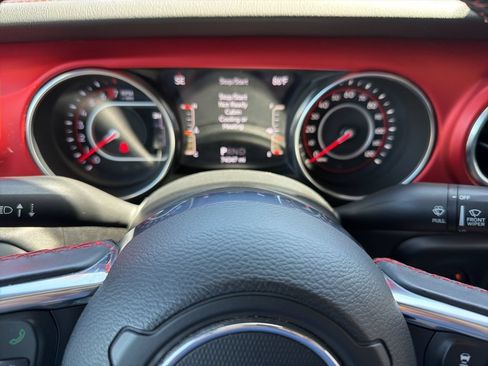 Used 2020 Jeep Gladiator Rubicon AWD/4WD image 30