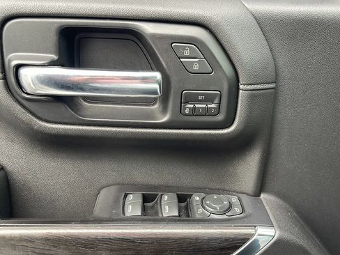 Used 2020 Chevrolet Silverado 1500 LTZ AWD/4WD image 25