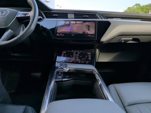 Certified 2023 Audi e-tron Premium w/ Convenience Plus Package AWD/4WD image 31