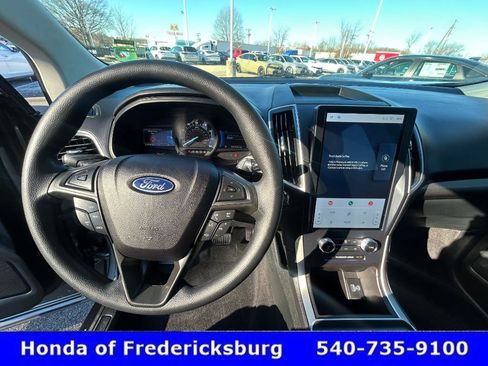 Used 2023 Ford Edge SE w/ Black Appearance Package image 14
