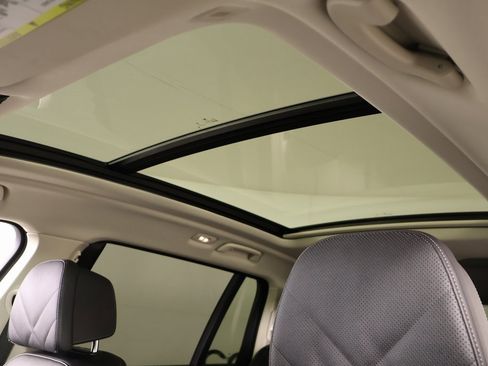 Used 2024 BMW X7 xDrive40i w/ Premium Package image 19