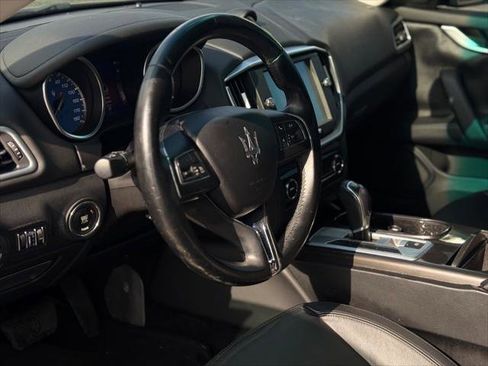 Used 2015 Maserati Ghibli RWD image 12