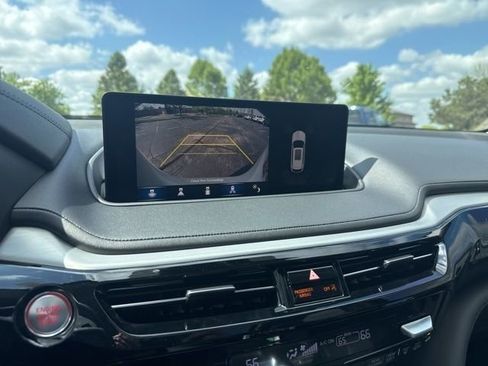 Used 2024 Acura MDX SH-AWD w/ Technology Package image 29