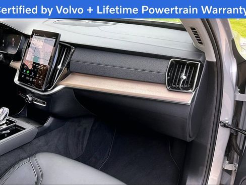 Certified 2025 Volvo XC90 B6 Plus image 20