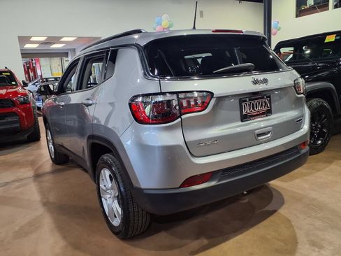 Used 2022 Jeep Compass Latitude AWD/4WD image 4