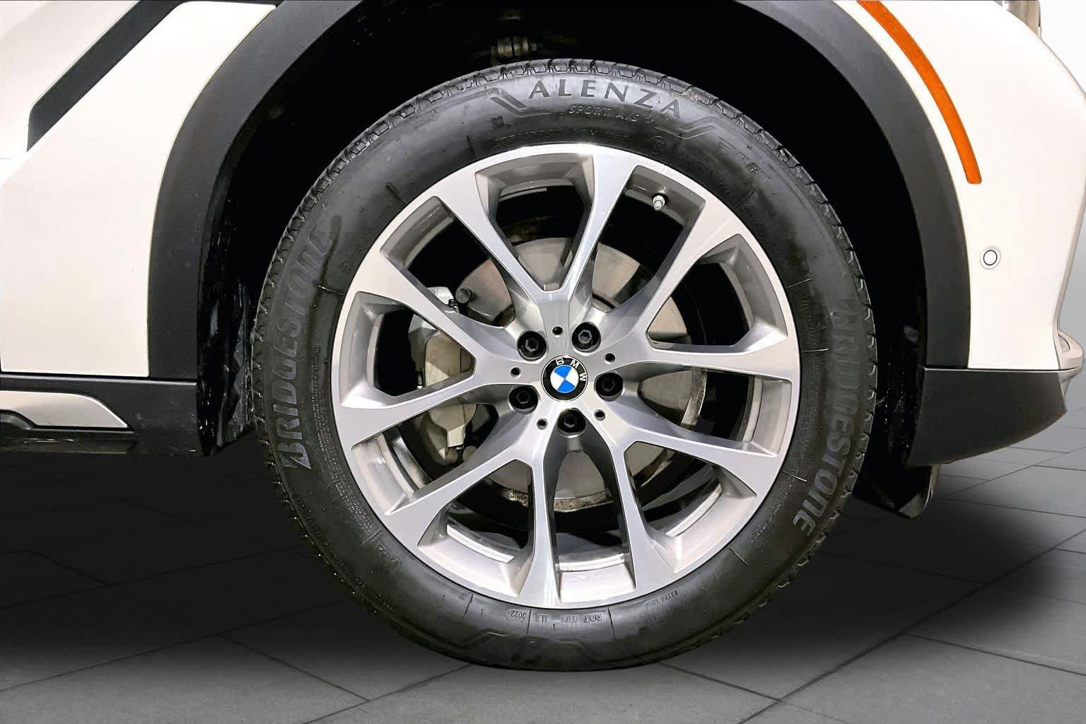 Used 2023 BMW X6 xDrive40i w/ Climate Comfort Package AWD/4WD image 10