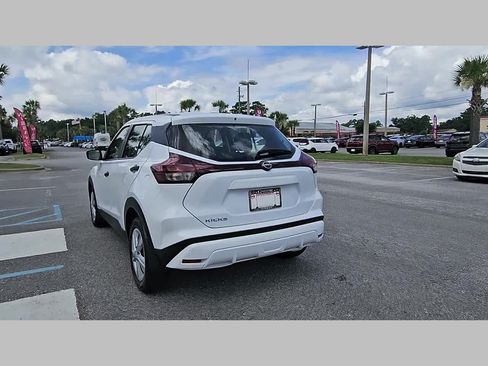 Used 2025 Nissan Kicks Play S FWD image 30