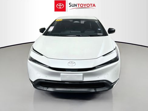 Used 2024 Toyota Prius LE FWD image 10