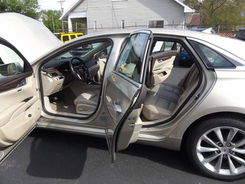 Used 2013 Cadillac XTS Luxury w/ Driver Awareness Package FWD image 12