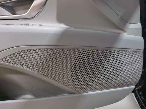 Used 2025 Hyundai Elantra Sport image 23