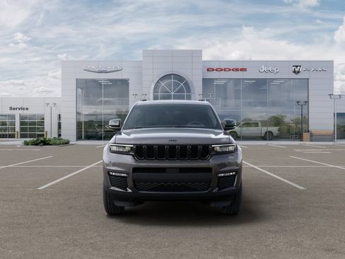 New 2025 Jeep Grand Cherokee L Limited w/ Black Appearance Package AWD/4WD image 6