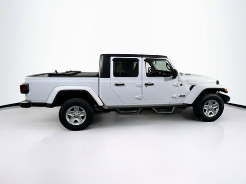Used 2023 Jeep Gladiator Sport image 4