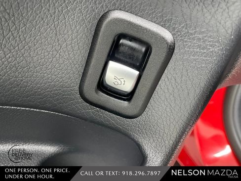 Used 2021 Mercedes-Benz GLC 300 4MATIC Coupe image 21