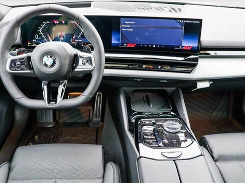 Used 2025 BMW 530i xDrive 530i xDrive w/ Executive Package image 21