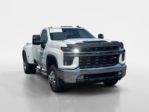 Used 2022 Chevrolet Silverado 3500 LT w/ Convenience Package AWD/4WD image 2